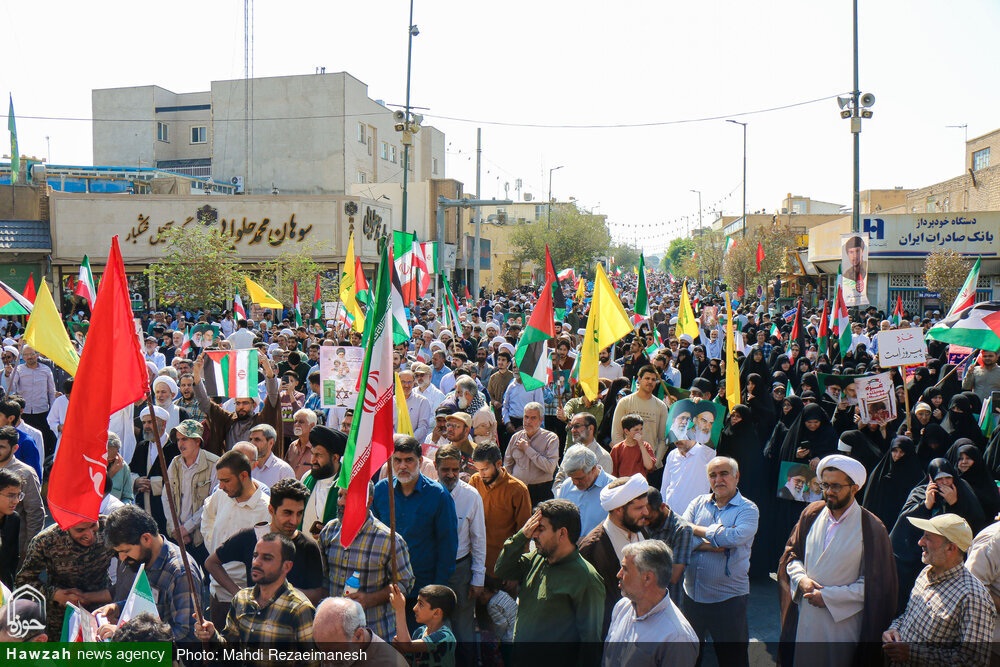 أهالي قم يتظاهرون تضامناً مع المظلومين في غزة + صور وفيديو
