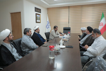 تصاویر/ دیدار مدیر کل اوقاف استان قم با نماینده مردم قم در مجلس شورای اسلامی