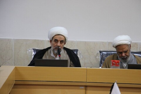 تصاویر|نشست تخصصی اعضای دبیرخانه حوزه پیشرو و سرآمد با حجت‌ الاسلام والمسلمین عابدی