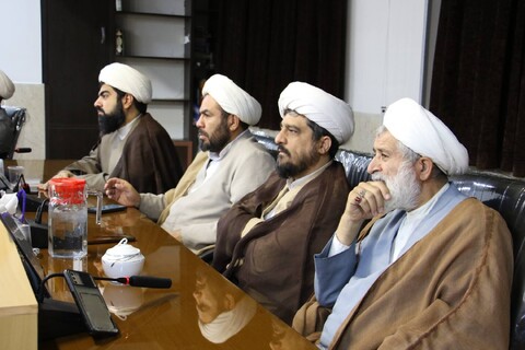 تصاویر|نشست تخصصی اعضای دبیرخانه حوزه پیشرو و سرآمد با حجت‌ الاسلام والمسلمین عابدی