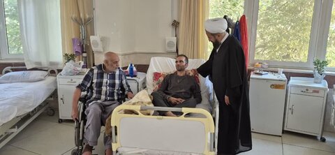 تصاویر/ دیدار مدیرکل بنیادشهید یزد با جانبازان در آسایشگاه