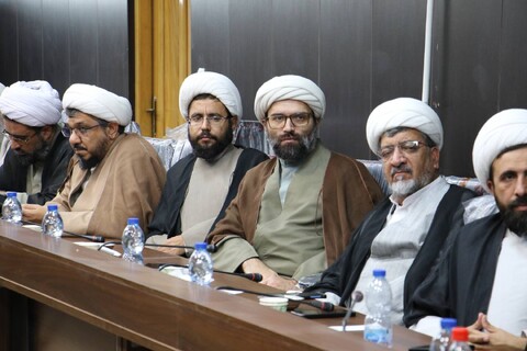 تصاویر|نشست تخصصی با آیت الله کعبی در حوزه علمیه اصفهان