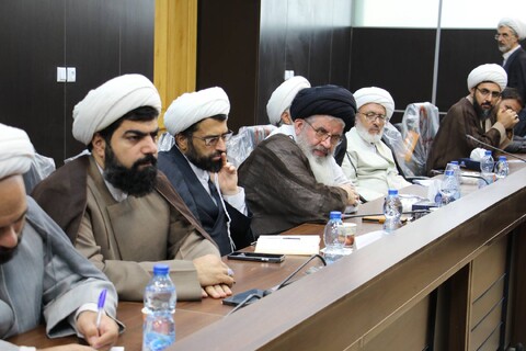 تصاویر|نشست تخصصی با آیت الله کعبی در حوزه علمیه اصفهان