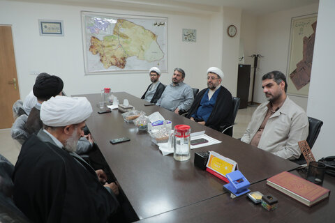 تصاویر/ دیدار مدیر کل اوقاف استان قم با نماینده مردم قم در مجلس شورای اسلامی