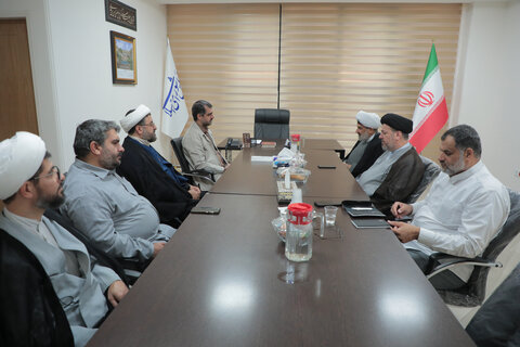 تصاویر/ دیدار مدیر کل اوقاف استان قم با نماینده مردم قم در مجلس شورای اسلامی