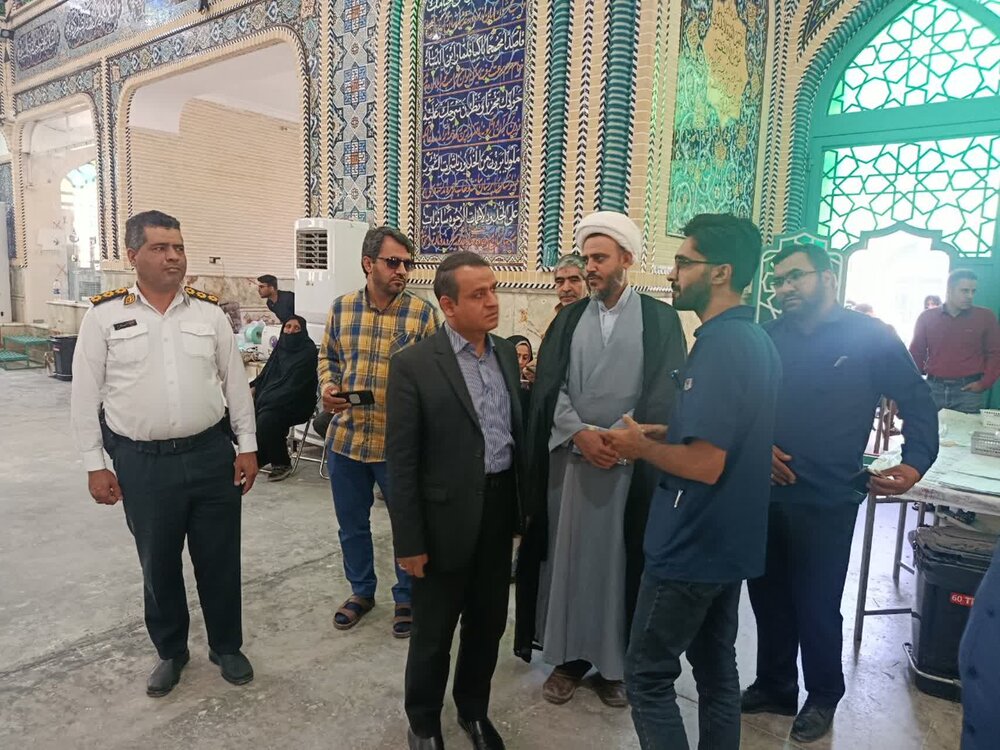 بازدید امام جمعه عقدا از خدمات گروه جهادی دندانپزشکی شهید ابراهیم هادی در روستای مزرعه‌نو+عکس