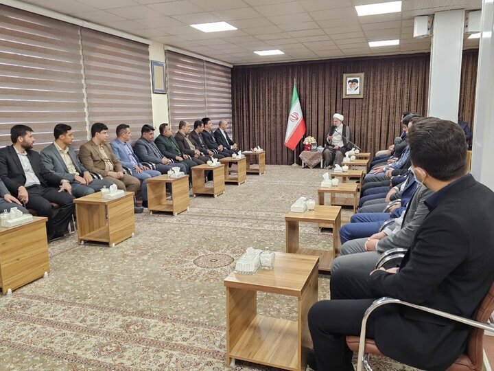 عملکرد برخی بانک‌ها عاملی برای نارضایتی مردم/ بازرسان نظارتی به داد مردم برسند