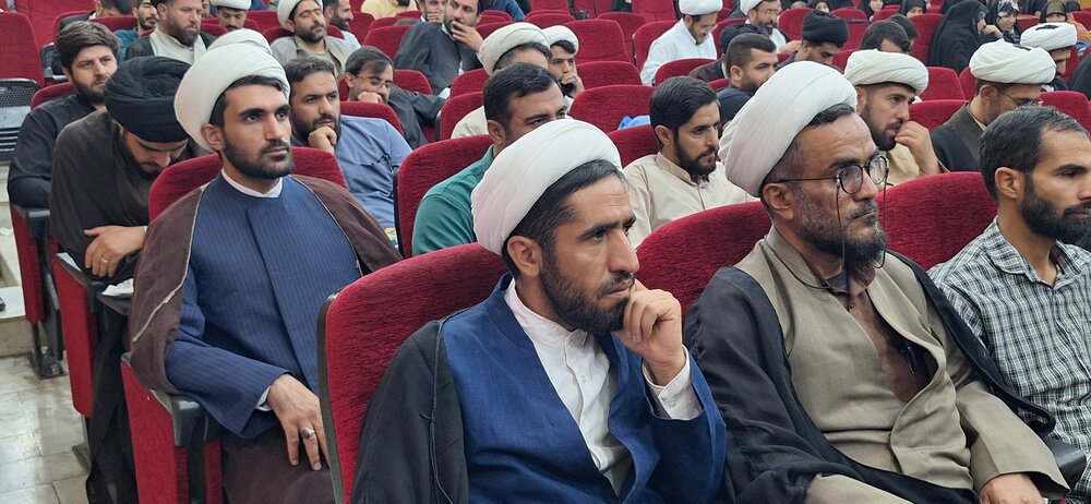 طلبه بدون لباس، مبلغ ناقص است؛ هشدار پناهی به مدیران مدارس