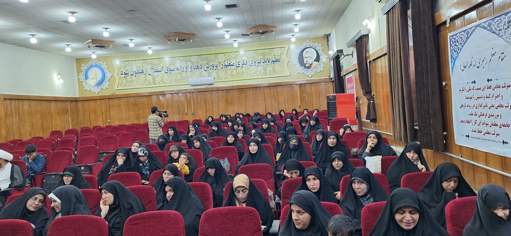 طلبه بدون لباس، مبلغ ناقص است؛ هشدار پناهی به مدیران مدارس