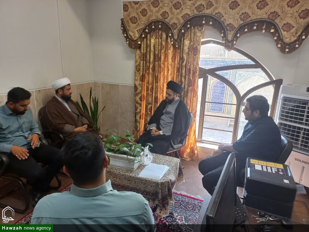 معاون حوزه علمیه اصفهان از مدرسه علمیه امام حسین(ع) کوشک بازدید کرد
