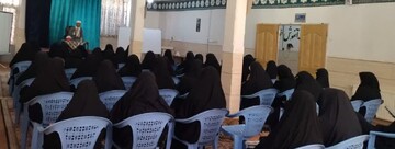 پیشرفت معنوی طلاب در گرو به‌کارگیری علم در جهت تبعیت از ولایت فقیه است+ عکس