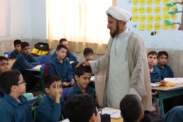 تصاویر/ دیدار صمیمی امام جمعه عالیشهر با دانش آموزان