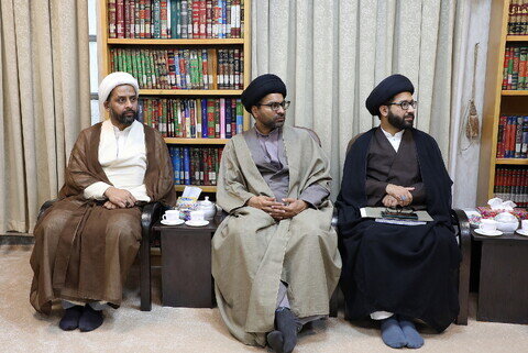Imágenes / Reunión del presidente de la Asamblea de Unidad Musulmana de Pakistán con el Ayatolá Arafi