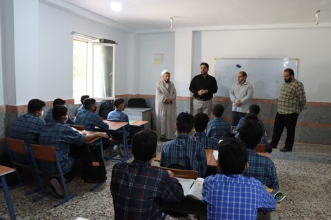 تصاویر/ دیدار صمیمی امام جمعه عالیشهر با دانش آموزان