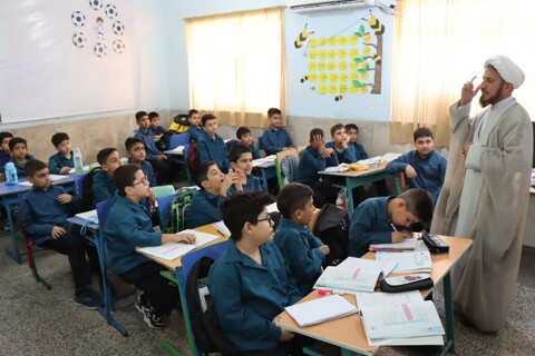 تصاویر/ دیدار صمیمی امام جمعه عالیشهر با دانش آموزان