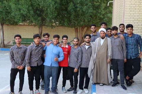 تصاویر/ دیدار صمیمی امام جمعه عالیشهر با دانش آموزان