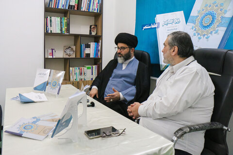 تصاویر/ آیین رونمایی از کتاب قطعا سننتصر