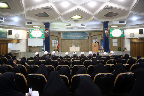 تصاویر/ همایش آموزشی - توجیهی معاونین تبلیغ استانها و رابطین خواهر مدارس امین سراسر کشور