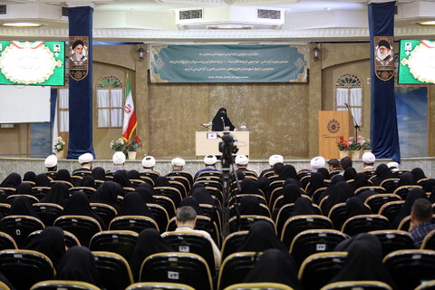 تصاویر/ همایش آموزشی - توجیهی معاونین تبلیغ استانها و رابطین خواهر مدارس امین سراسر کشور