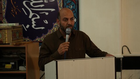 نشست صمیمی مداحان و شعرای آیینی کمال‌شهر