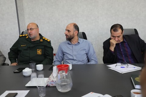 نشست هماهنگی برنامه‌های ۱۳ آبان به ریاست معاون سیاسی امنیتی و اجتماعی استانداری البرز