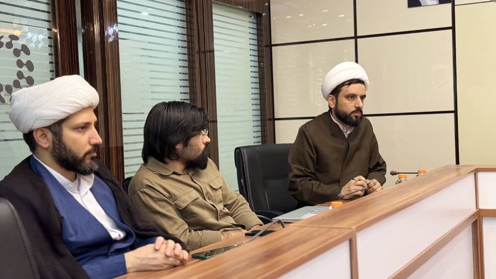 توسعه همکاری‌های بنیاد شیخ انصاری و پژوهشگاه فضای مجازی پردیس قم