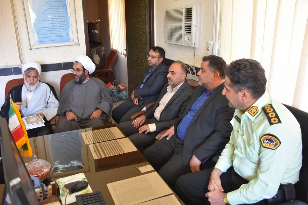 دیدار امام جمعه با فرمانده انتظامی نیاسر