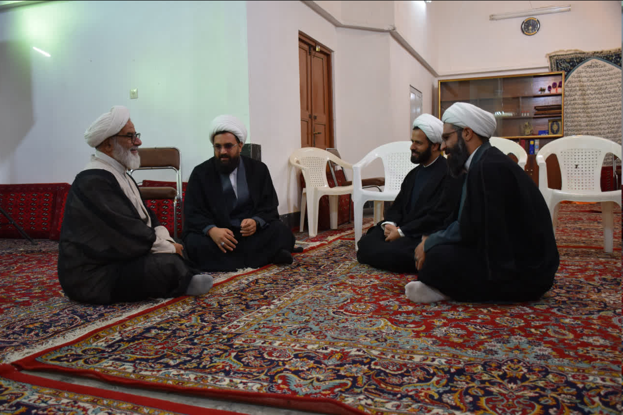 تقدیر مدیرکل تبلیغات اسلامی سمنان از استاد پیشکسوت حوزه+عکس