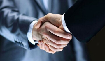 احکام شرعی | آیا پرداخت بهای معامله با مال حرام، موجب ادا شدن دِین می‌شود؟