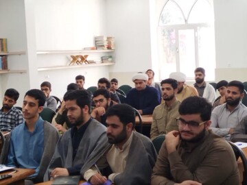 تصاویر/ کارگاه مهارت‌های پژوهشی مدرسه علمیه امیرالمؤمنین(ع) آران و بیدگل