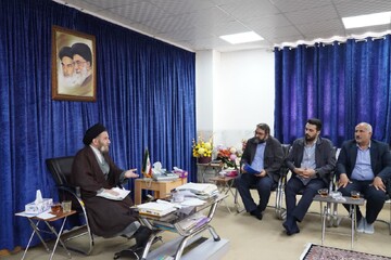 تصاویر/ دیدار مشاور رئیس ستاد اجرایی فرمان امام با نماینده ولی‌فقیه در لرستان