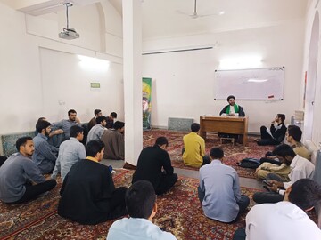 تصاویر/ برگزاری کارگاه مهارتهای تبلیغی ویژه طلاب مدرسه علمیه مصلی