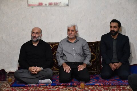 تصاویر/ دیدار امام جمعه خوی با خانواده شهدا و آزادگان