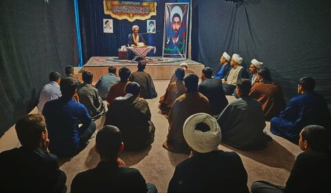 تصاویر/ برگزاری هیئت هفتگی طلاب مدرسه علمیه امام محمدباقر (ع) شاهین دژ
