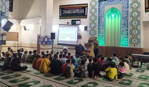 تصاویر/ مسجدی برقرار در شهرک اکباتان