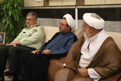 تصاویر/ دیدار مدیر حوزه علمیه لستان هرمزگان با فرمانده نیروی انتظامی استان