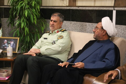 تصاویر/ دیدار مدیر حوزه علمیه لستان هرمزگان با فرمانده نیروی انتظامی استان