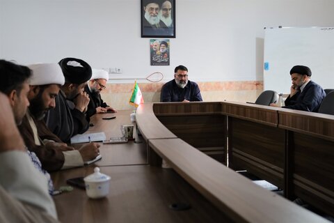 نشست جهاد تبیین، ویژه مدیریت حوزه علمیه استان و کادر مدارس زاهدان