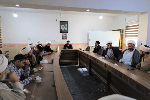 نشست جهاد تبیین، ویژه مدیریت حوزه علمیه استان و کادر مدارس زاهدان