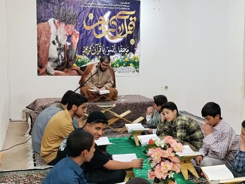 تصاویر/ محفل هفتگی قرآن کریم در مدارس علمیه کرمان
