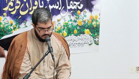 تصاویر/ محفل هفتگی قرآن کریم در مدارس علمیه کرمان