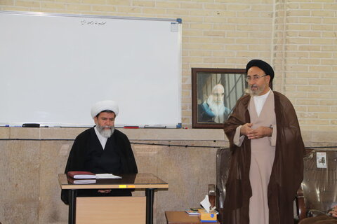 تصاویر| بازدید مدیر حوزه علمیه فارس از مدرسه علمیه مصلی شیراز