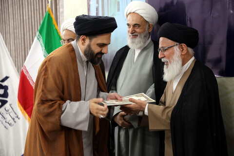 تصاویر/آیین افتتاحیه یازدهمین سال آموزشی مرکز تخصصی معارف اهل‌بیت علیهم‌السلام