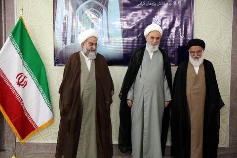 تصاویر/آیین افتتاحیه یازدهمین سال آموزشی مرکز تخصصی معارف اهل‌بیت علیهم‌السلام