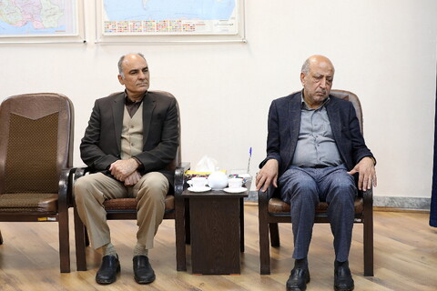 تصاویر/ دیدار  رئیس اتاق بازرگانی، صنایع، معادن و کشاورزی قم با آیت الله اعرافی