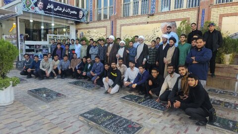 تصاویر/ تجدید میثاق طلاب مدرسه علمیه ابراهیمیه کرمان با شهدا