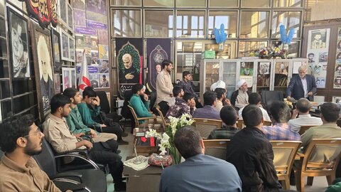 تصاویر/ تجدید میثاق طلاب مدرسه علمیه ابراهیمیه کرمان با شهدا