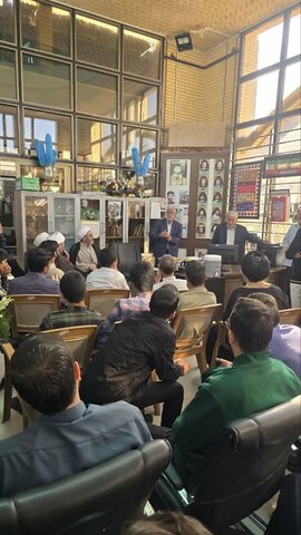 تصاویر/ تجدید میثاق طلاب مدرسه علمیه ابراهیمیه کرمان با شهدا