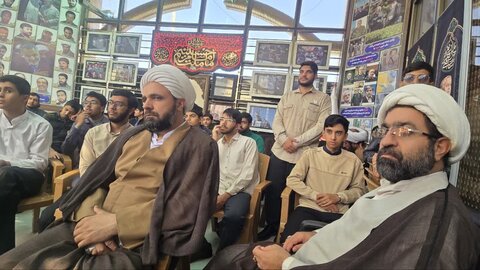 تصاویر/ تجدید میثاق طلاب مدرسه علمیه ابراهیمیه کرمان با شهدا