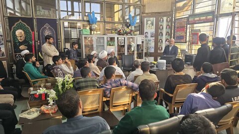 تصاویر/ تجدید میثاق طلاب مدرسه علمیه ابراهیمیه کرمان با شهدا